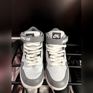 Nike SB Gray High-Top Sneakers